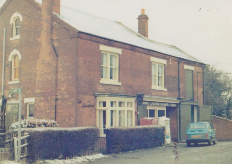 Richards' Bakery and Shop